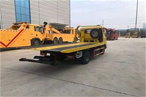 金顶街非事故拖车